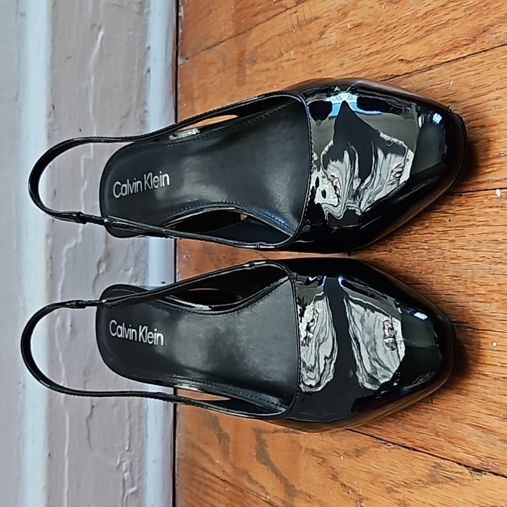Black patent leather slingback
